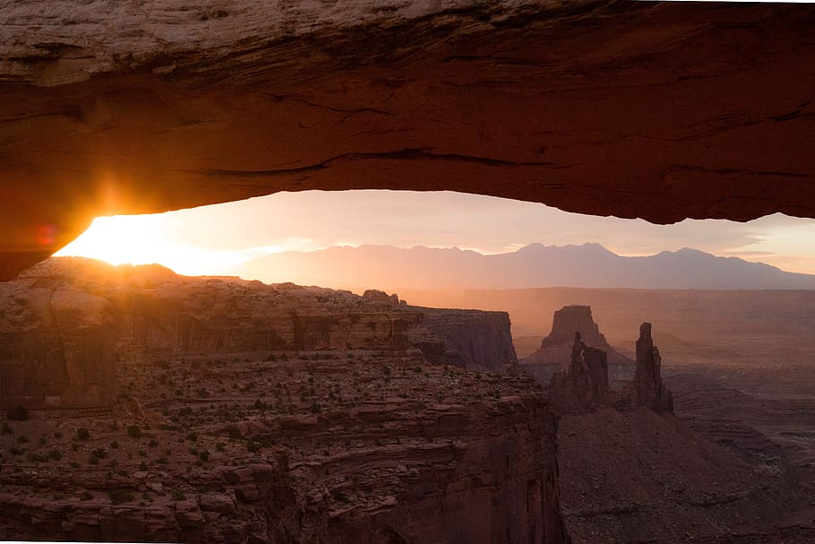 photo of desert during daytime, Caught a beautiful sunrise at the Canyon Lands HD wallpaper