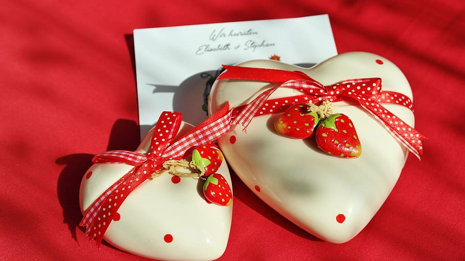 two white-and-red hearts strawberries gifts, love, wedding HD wallpaper