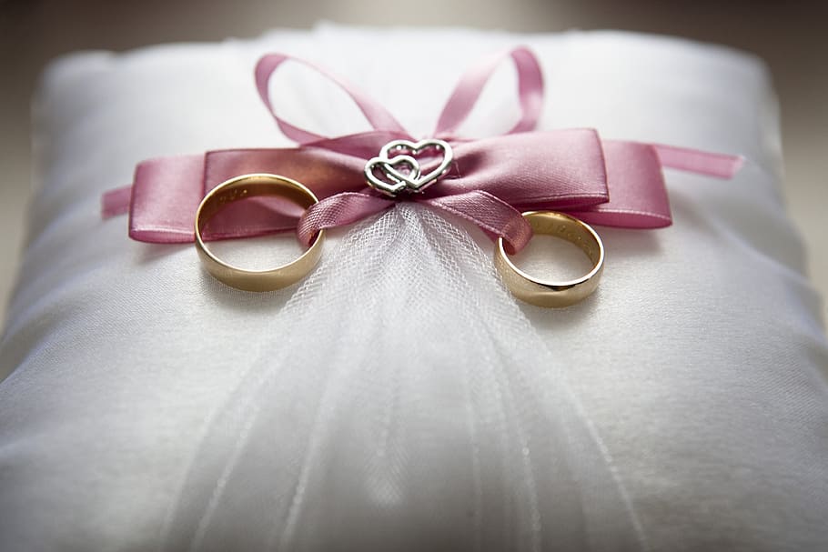 gold-colored rings, wedding, wedding rings, jewelry, celebration HD wallpaper