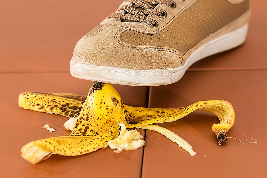 banana peel under person shoe, slip up, danger, careless, slippery, HD wallpaper