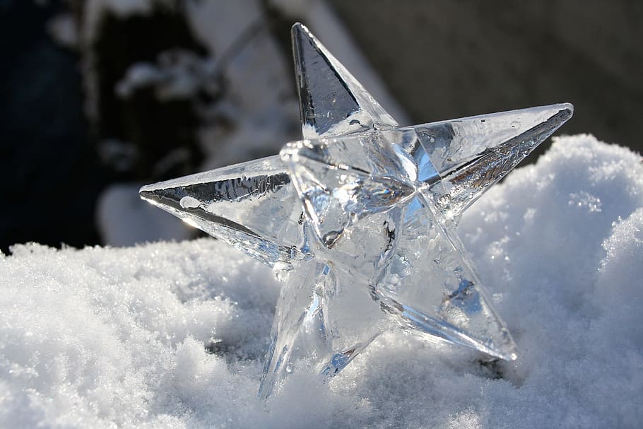 clear star on white snow, asterisk, bor live, ice, frost, frozen, HD wallpaper