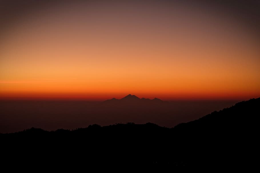 silhouette photography of mountains during sunset, silhouette of mountain during golden hour HD wallpaper