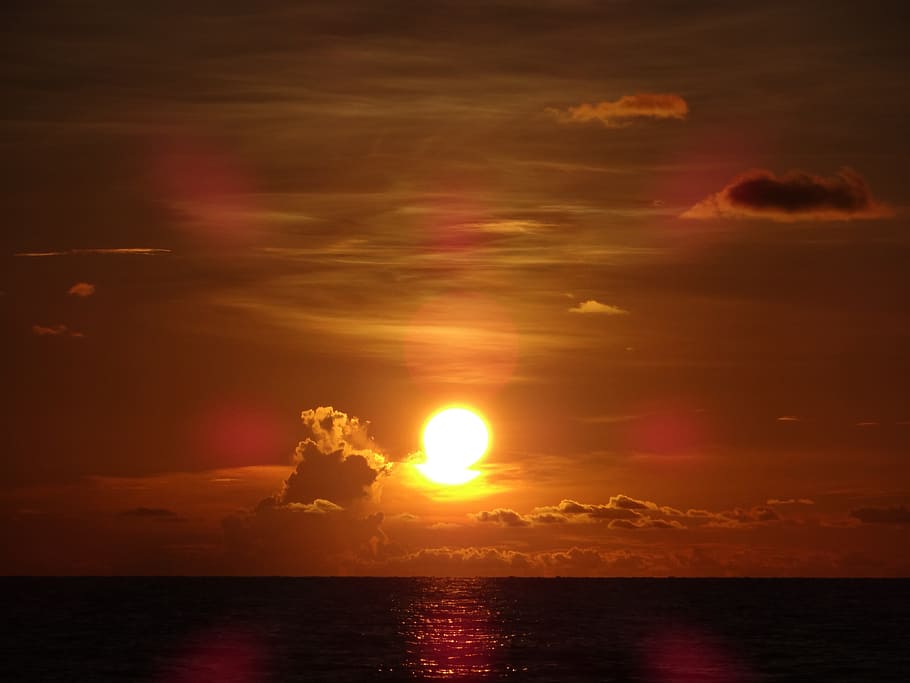 sunset, beach, sea, water, light, clouds, nature, red, evening sky HD wallpaper