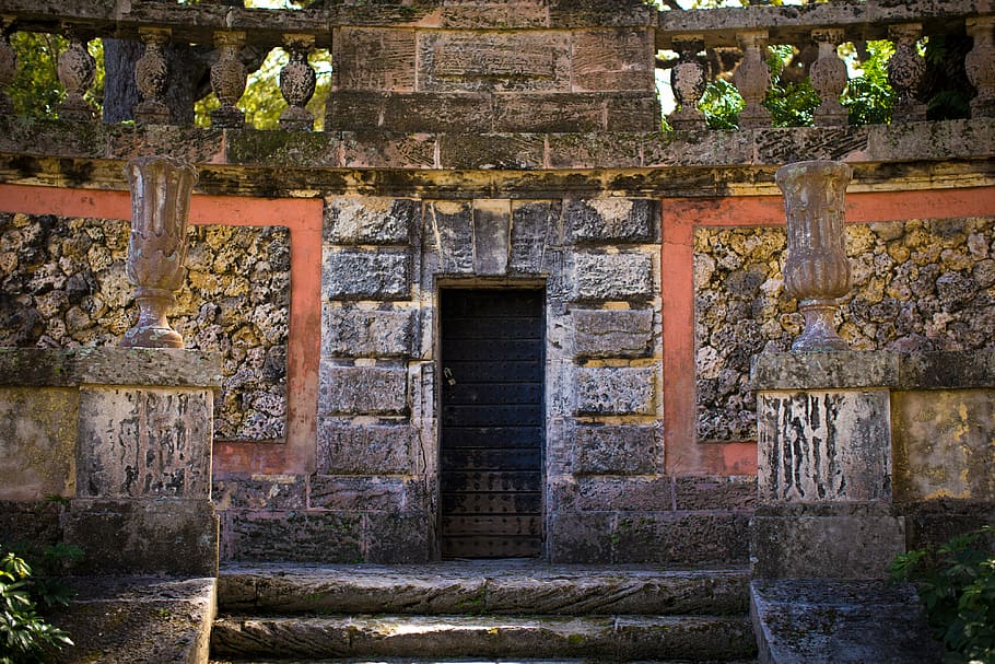 orange and gray stone building with doorway, gray and orange concrete doorway HD wallpaper