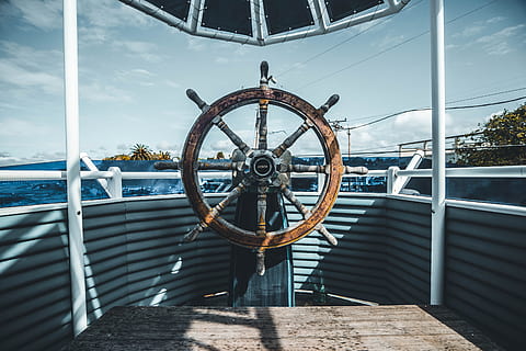 brown wooden ship's wheel, boat, clouds, rustic, rusty, sky HD wallpaper