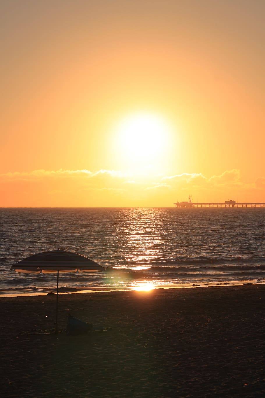 sunset, sea, beach, water, sky, scenics - nature, beauty in nature HD wallpaper