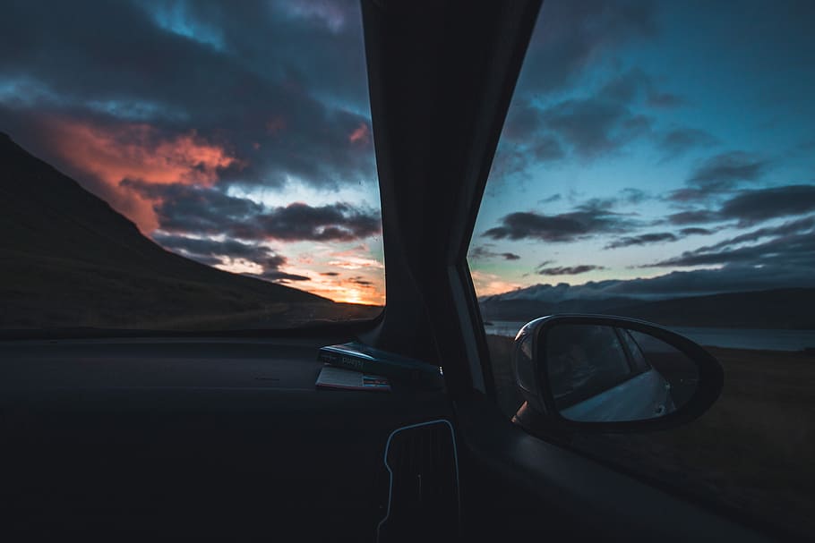 closeup photo of car wing mirror, low light photography of car wing mirror HD wallpaper