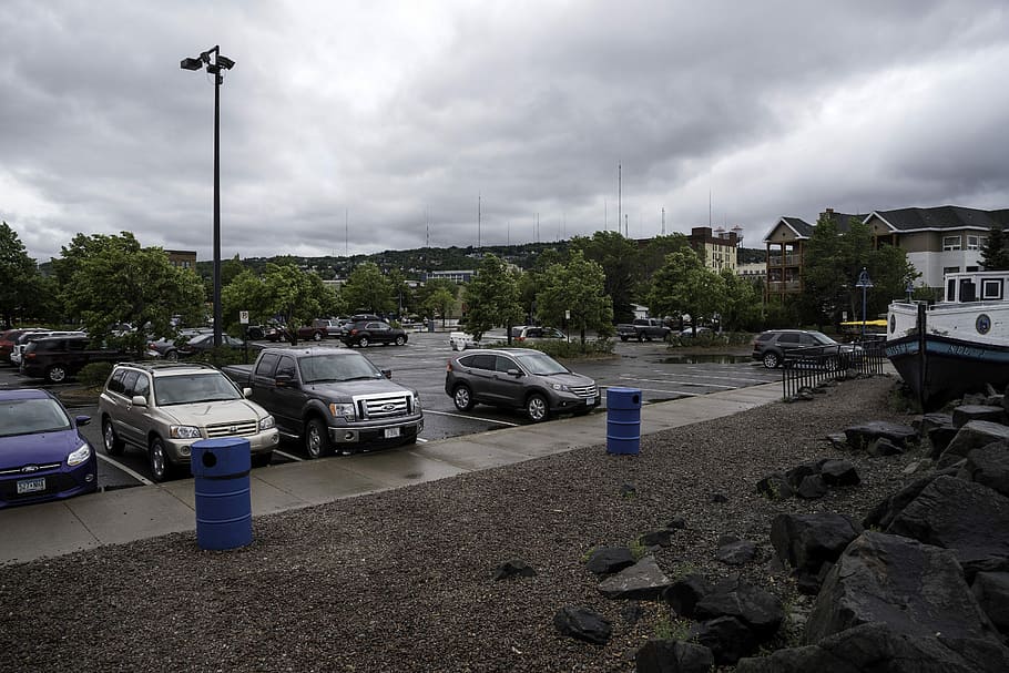 Parking Like in Mariners Museum in Duluth, Minnesota, clouds HD wallpaper