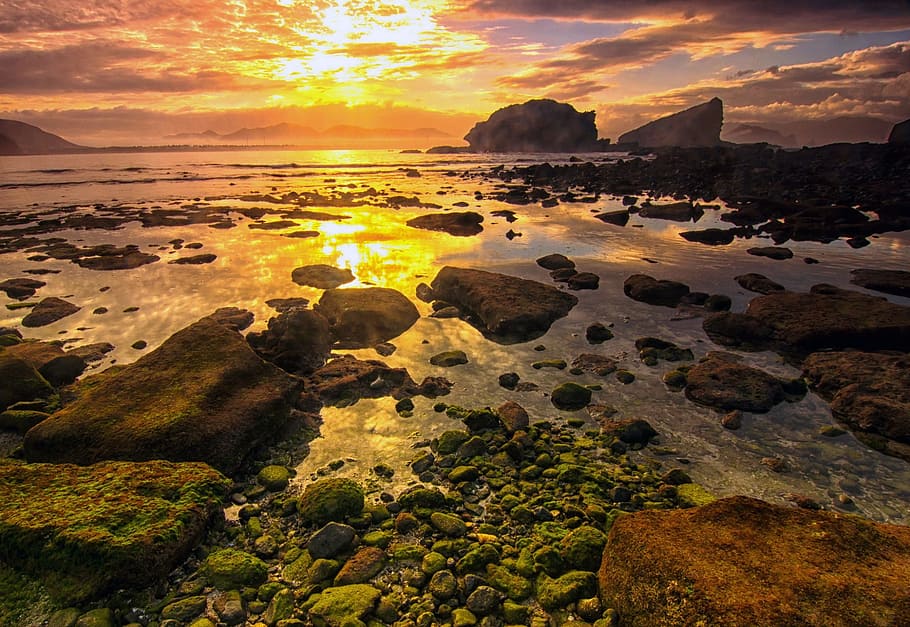 body of water with rocks during golden hour photography, ocean HD wallpaper