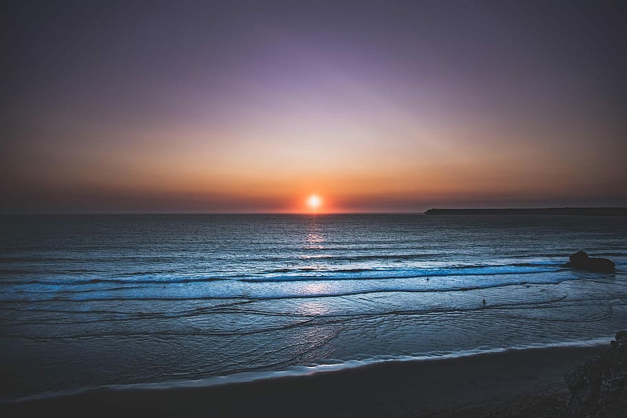 beach sunset photo, seashore during golden hour, waves, sky, water HD wallpaper