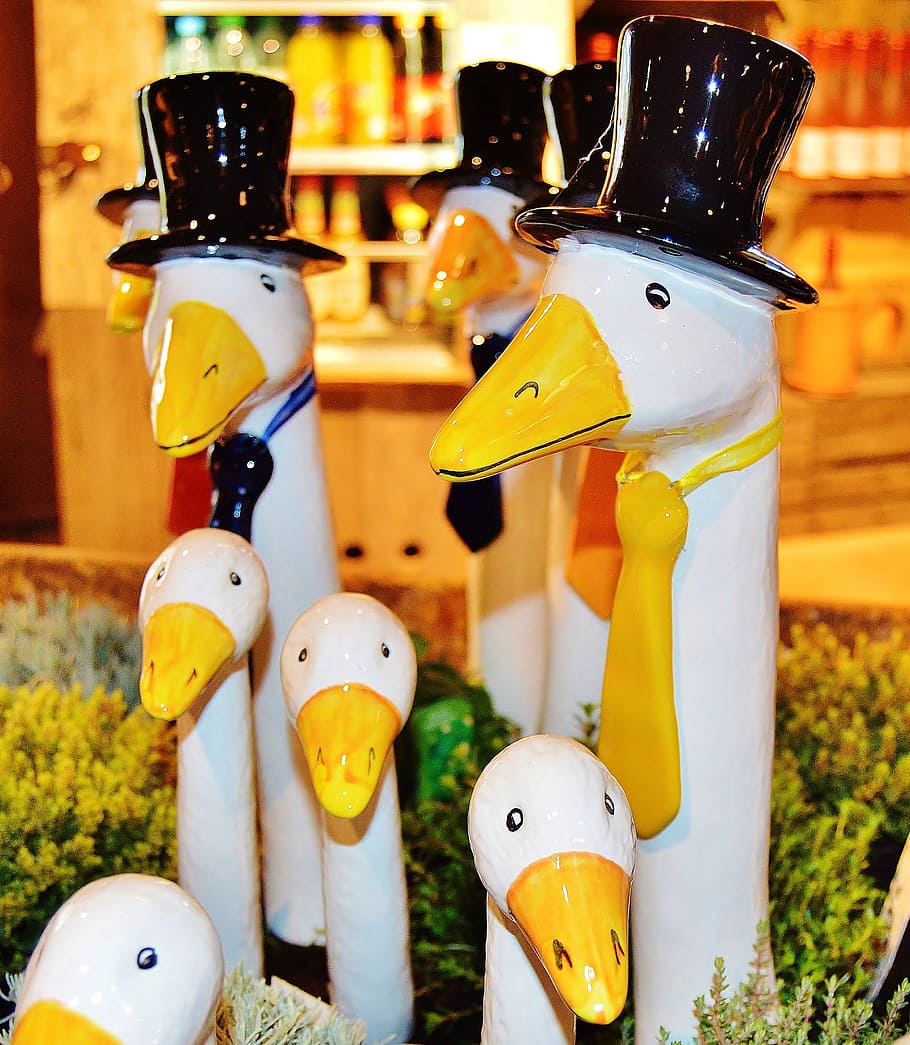 Geese, Figures, Clothed, solemnly, pfingstausflug, art, decorative HD wallpaper