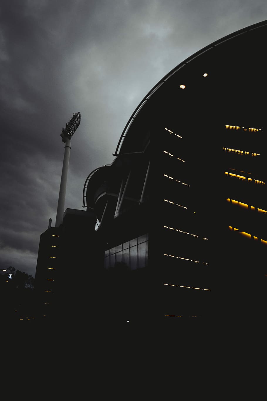 concrete dome building, low-angle photograph of concrete building HD wallpaper