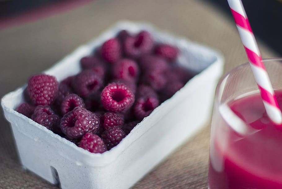red fruits serving on white ceramic bowl, raspberries, drink HD wallpaper