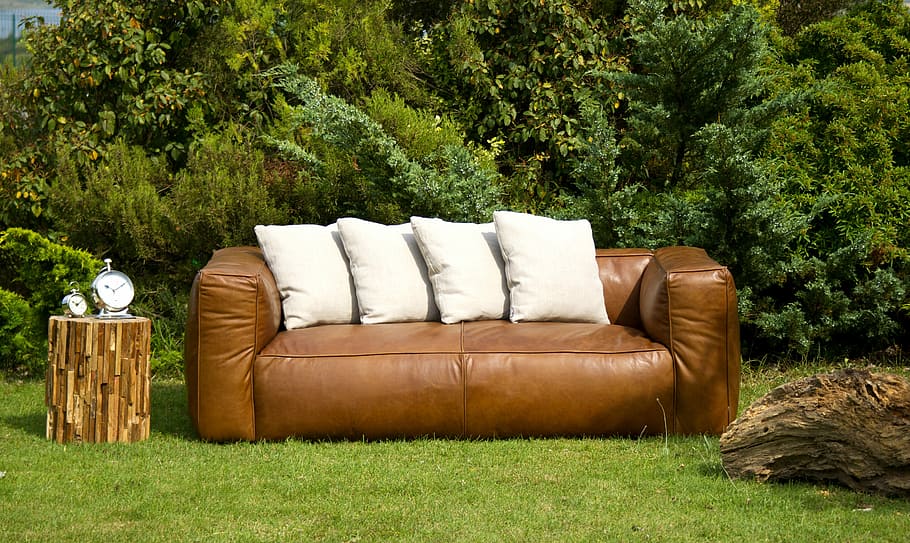 Hd Wallpaper Brown Leather Couch With, Brown Leather Couch Accent Pillows