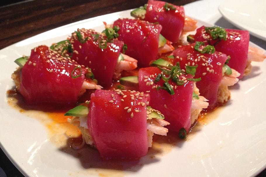 sushi on plate, tuna, fish, seafood, japanese, asian, raw, sashimi, HD wallpaper