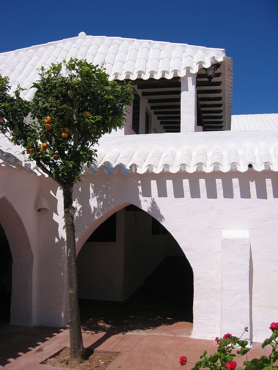 courtyard, building, archway, white, architecture, southern europe HD wallpaper