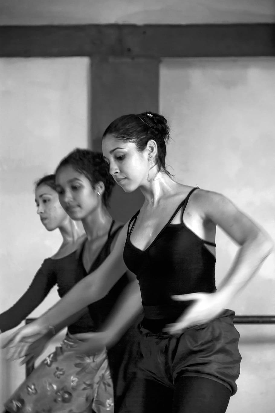 grayscale photo of three women dancing, Dancers, Cuba, Expression HD wallpaper