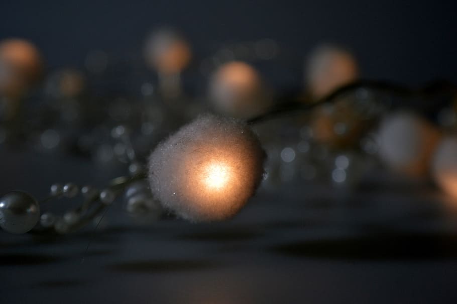 background image, light, balls, beads, chain, close-up, selective focus HD wallpaper