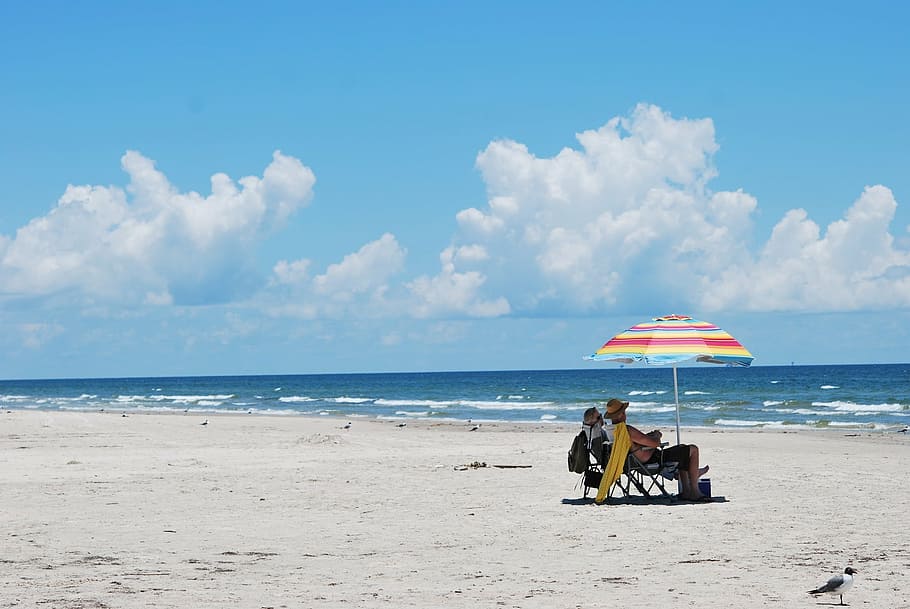 seashore, relaxation, beach, ocean, chair, umbrella, sunshine HD wallpaper