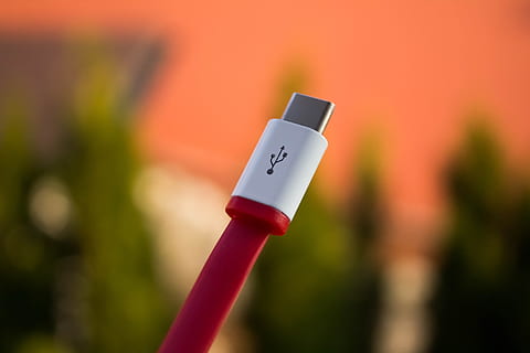 closeup photography of white and red USB cable, type c, two HD wallpaper