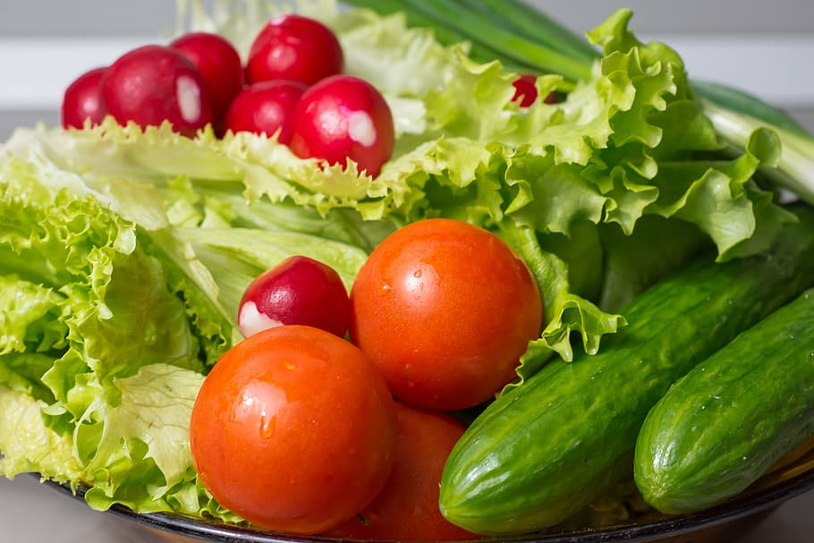lettuce, tomatoes, and bitter gourd, salad, fresh, vegetables HD wallpaper