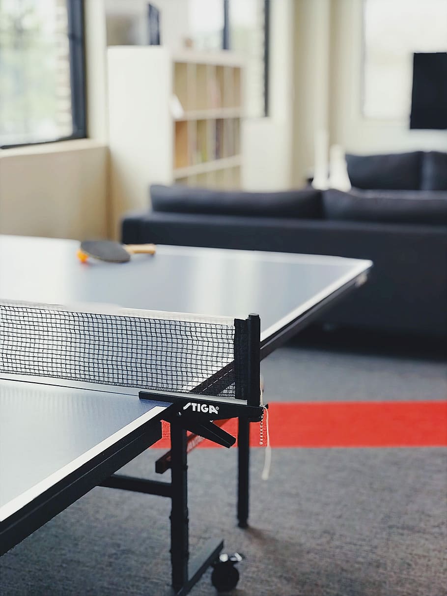 racket and ball on tennis table, black and gray ping pong table HD wallpaper
