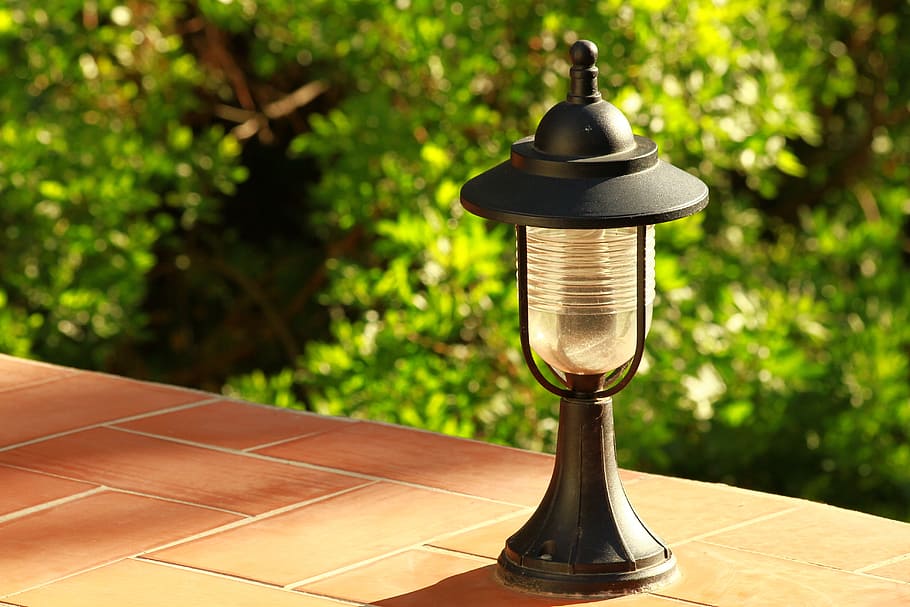 lantern, garden, leaves, table, focus on foreground, no people HD wallpaper