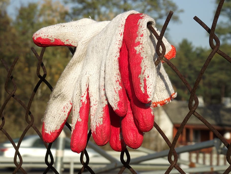 work, gloves, fencing, rust, robot, the grid, heat, the sun HD wallpaper