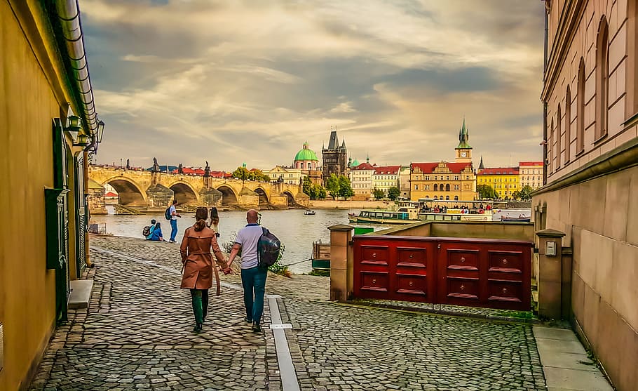Prague, River, Bridge, Vltava, Czech, couple, beautiful, marriage HD wallpaper
