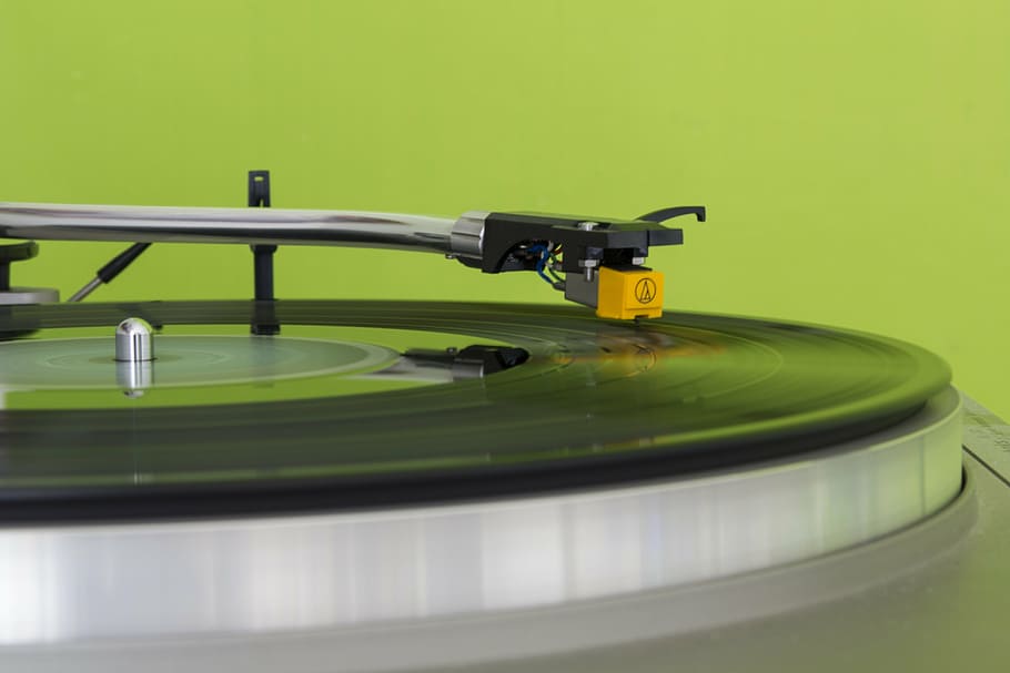 closeup photography of turntable, disco, vinyl, music, green, HD wallpaper