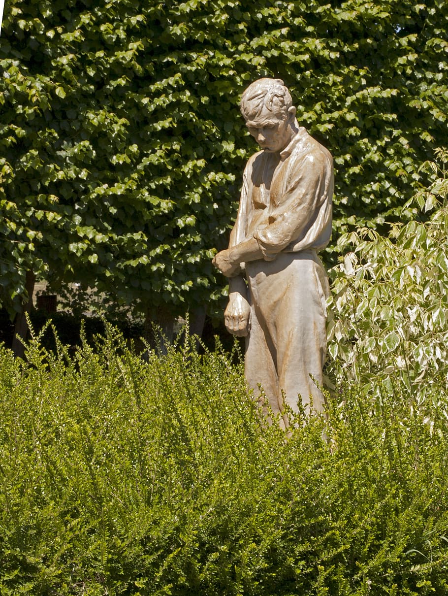 statue, man, sculpture, bourges, courage, reaper, plant, human representation HD wallpaper