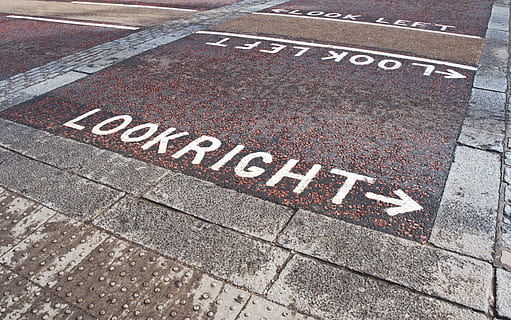 Look Right sign on the pavement, direction, road, arrow, crossing HD wallpaper