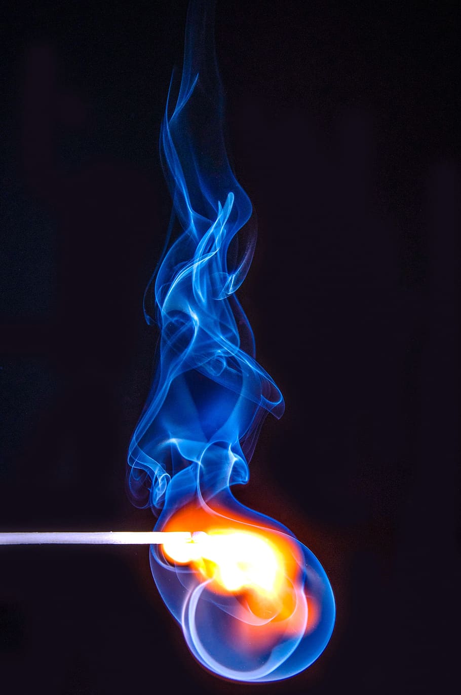 lighten stick match, burn, flame, hot, yellow, red, blue, smoke, HD wallpaper