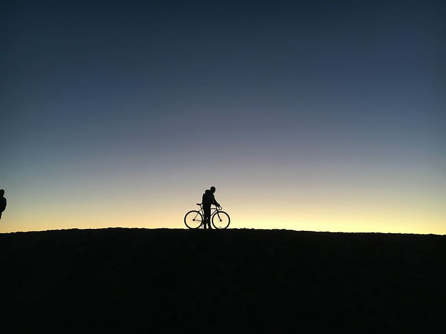 person riding bicycle, silhouette photography of a person riding bicycle, HD wallpaper