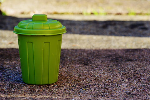 green plastic bin, garbage, bucket, waste bins, dustbin, container HD wallpaper