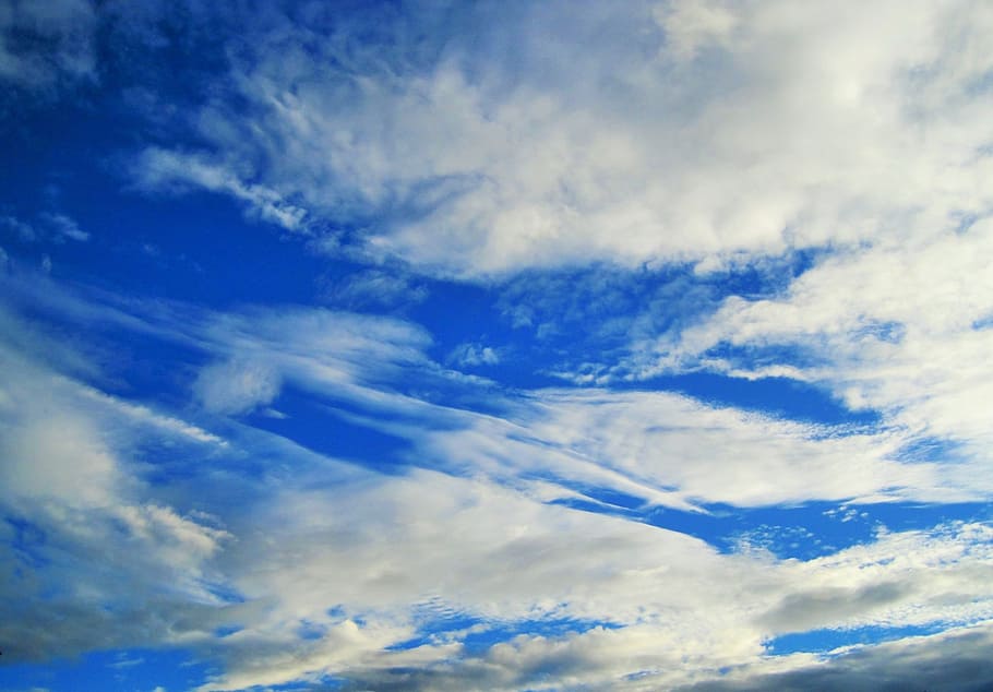sky, blue, vivid, clouds, white, streaky, cloud - sky, beauty in nature HD wallpaper