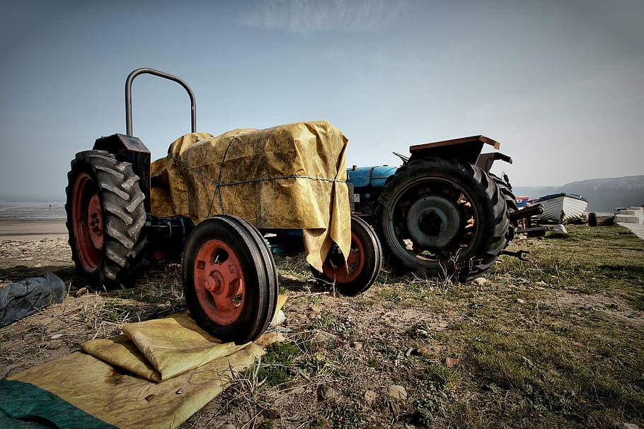 tractor, old, rusty, vintage, agriculture, machinery, antique HD wallpaper