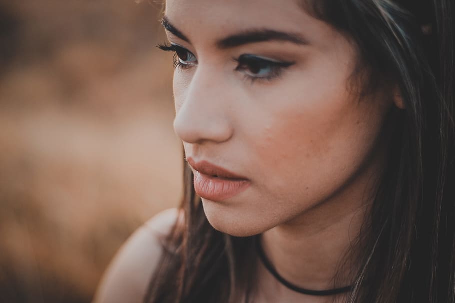 woman face, shallow focus photography of black haired woman with black choker, HD wallpaper