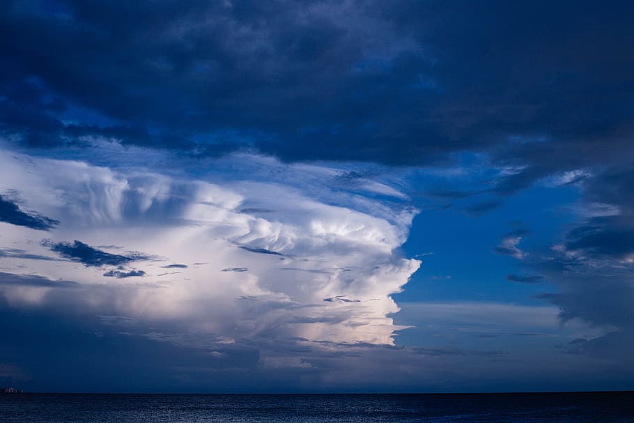 light, sea, dawn, nature, beach, cloud, cloud formation, clouds HD wallpaper