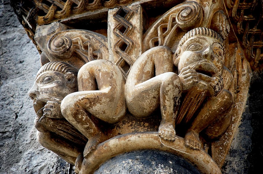 vintage wall decor, old, statue, figures, fear, capital, surprise HD wallpaper