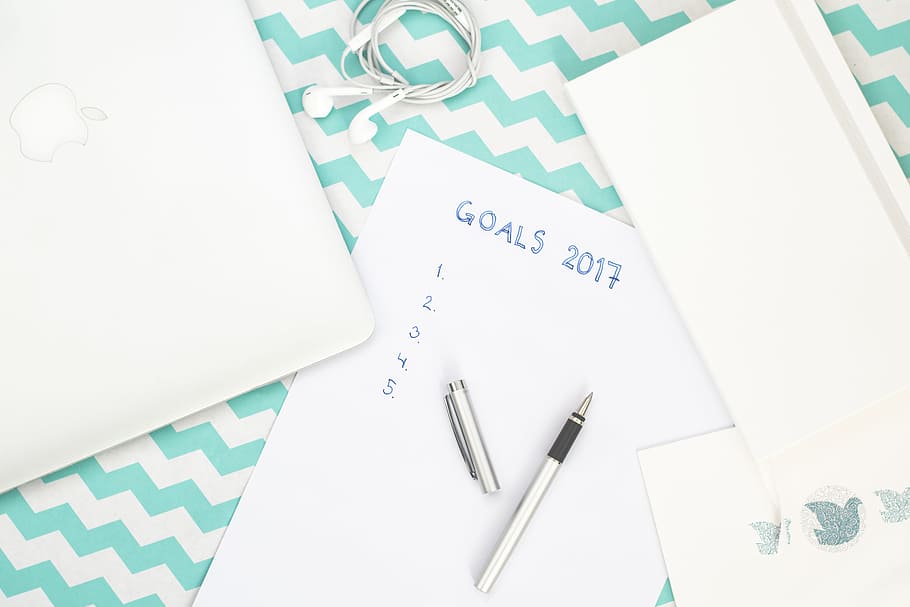 pen, white, paper, earphones, blank, card, empty, goals, note HD wallpaper