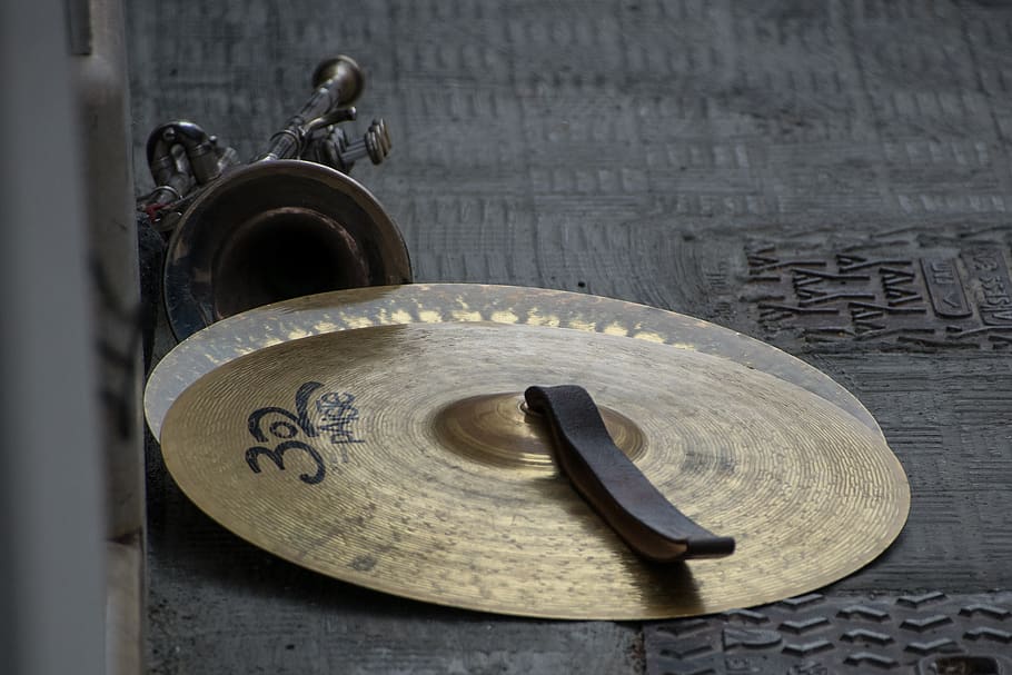 old, dishes, music, indoors, close-up, wood - material, metal HD wallpaper