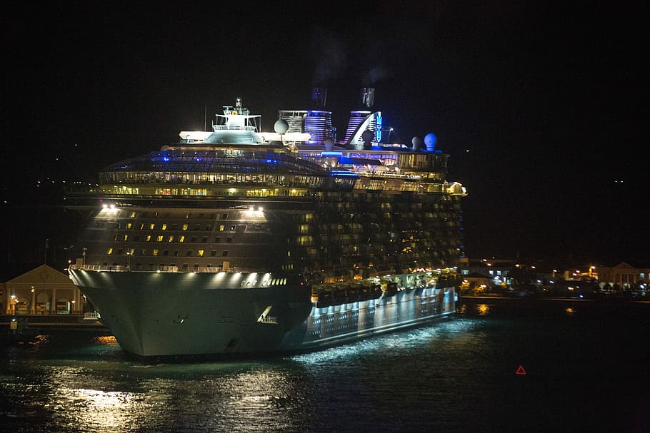 Cruise Ship, Royal Caribbean, oasis of the seas, night, lights, HD wallpaper