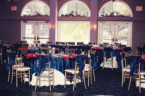 table arrangement inside building, dinner, reception, celebration HD wallpaper