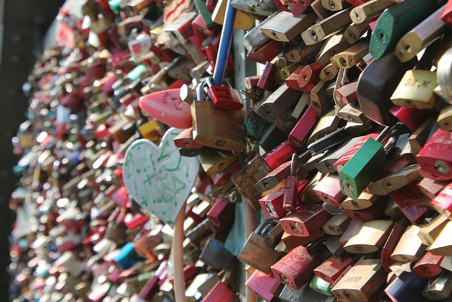 love locks, castle, friendship, padlocks, symbol, bridge, eternal love, HD wallpaper