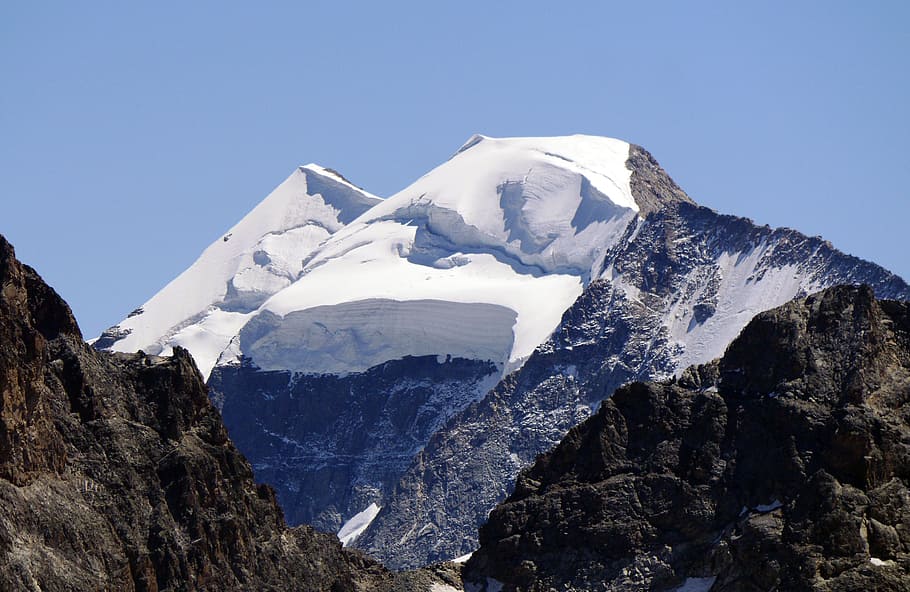 Piz Palu, Snow Cap, loose snow avalanches, bernina group, high alps