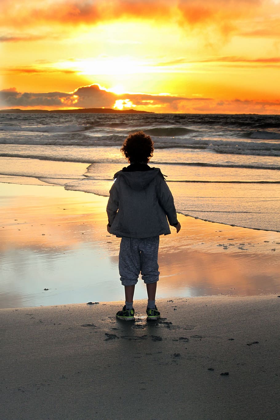 sunset, boy, evening, thoughtfulness, sky, beach, water, sea HD wallpaper