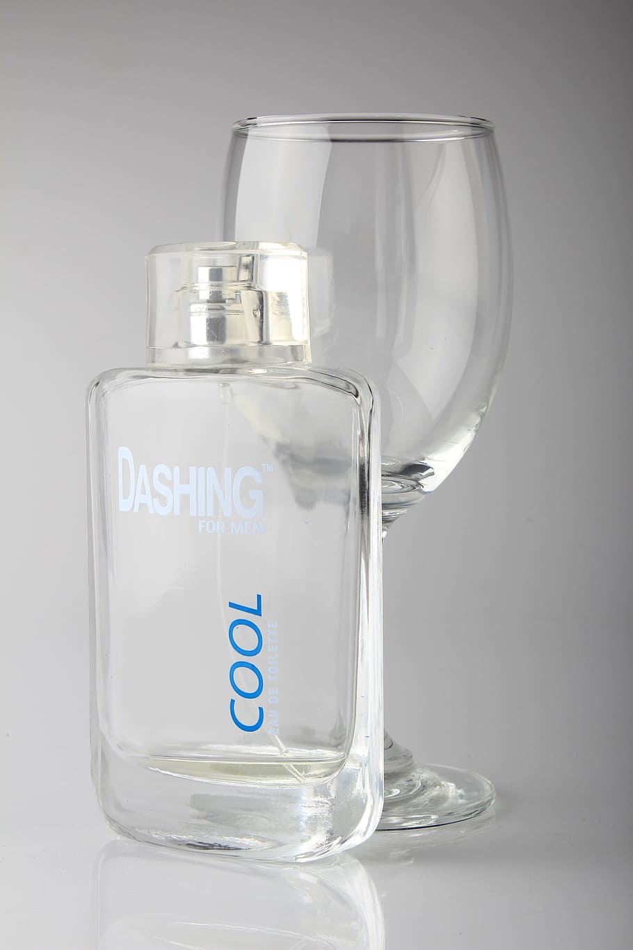 Studio, Clean, Glass, Bottle, reflection, glass - Material HD wallpaper