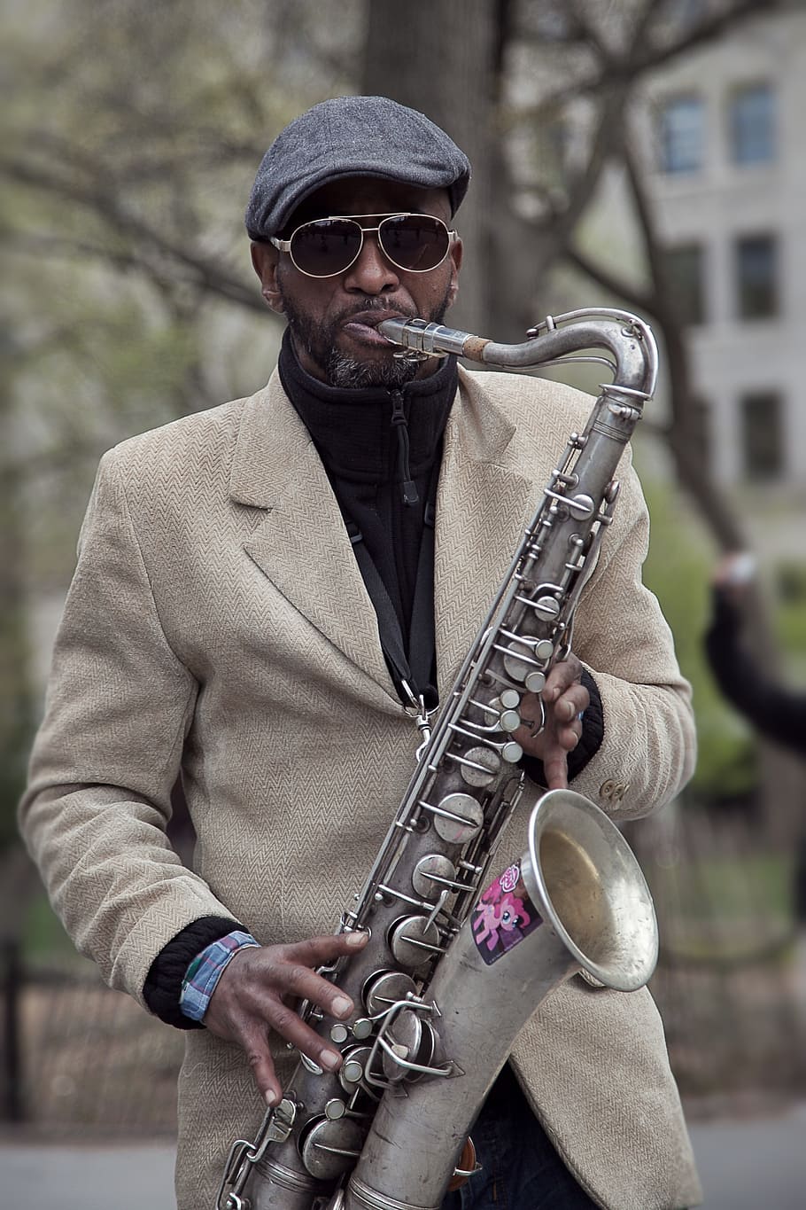 man in brown suit playing gray saxophone, player, jazz, new york, HD wallpaper
