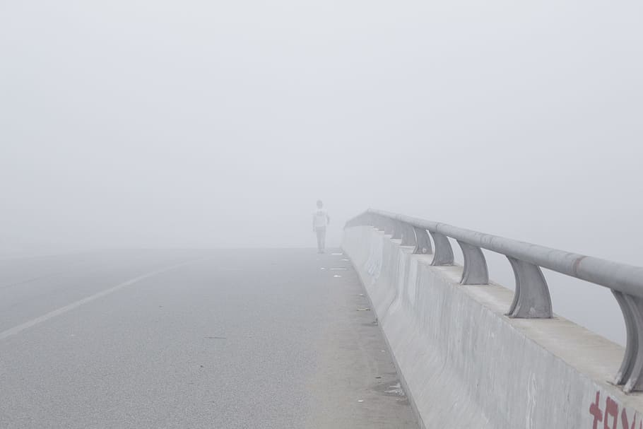 Fog, Bridge, Shadow, People, Walk, early in the morning, road, HD wallpaper